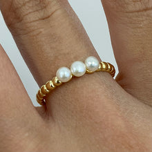 3-Pearl Bubble Band Ring