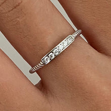 6-Cubic Zirconia Twist Band Ring