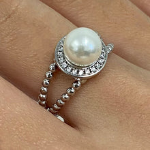 Pearl Halo Split Band Ring