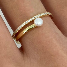 Pearl Solitaire with Cubic Zirconia Split Ring