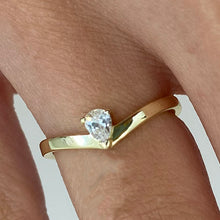 Pear Solitaire Tiara Ring