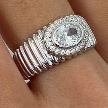 Oval Halo Ridge Band Ring