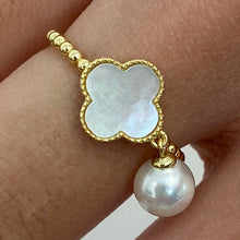 Mother of Pearl Clover Ring