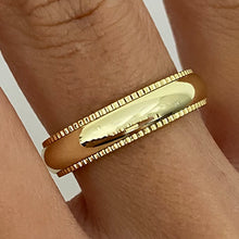 Milgrain Spinner Wedding Band Ring