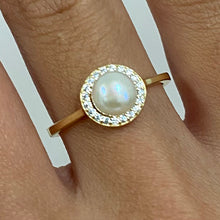 Small Pearl Halo Ring