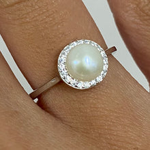 Small Pearl Halo Ring