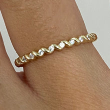 Simple Zig Zag Cubic Zirconia Ring