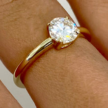 Basket Set Moissanite Solitaire Ring