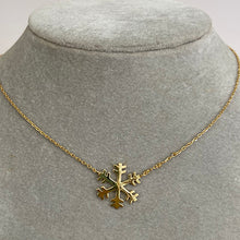 Plain Snowflake Necklace