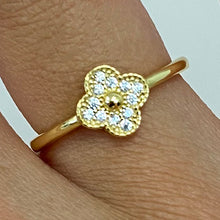 Pave Clover Ring