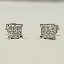 Pavé Square Studs