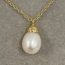 Simple Pearl Necklace