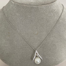 Wishbone Pearl Necklace