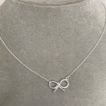 Simple Bow Necklace