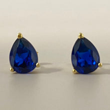 Teardrop Solitare Stud Earrings