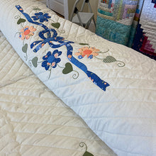 Peach Hearts Bouquet King Quilt
