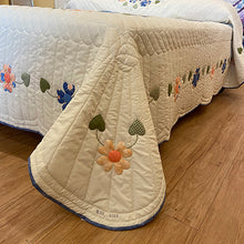 Peach Hearts Bouquet King Quilt