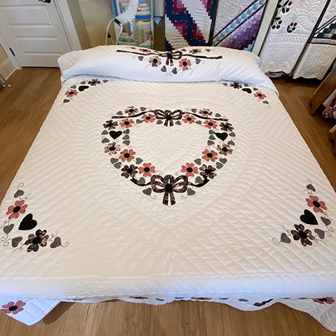 Pink Hearts Bouquet King Quilt