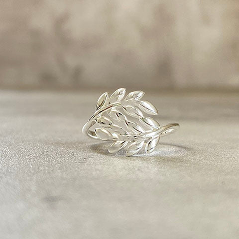 Double Leaf Ring