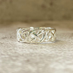 Criss Cross Band Ring