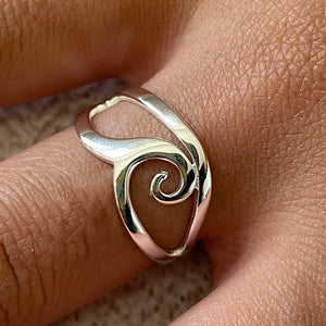 Wishbone with Swirl Band Ring