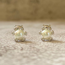 Pearl Teddy Bear Stud Earrings