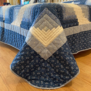 Curvy Log Cabin King Quilt