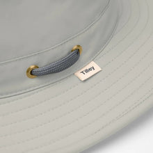 Airflow Broad Brim Hat