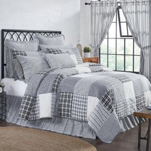 Sawyer Mill Black Luxury Quilt