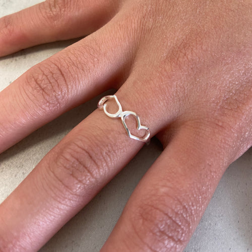 Thin Double Heart Ring