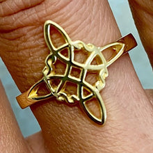Witch Knot Ring