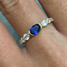 Oval with Graduated Cubic Zirconia Stones Ring