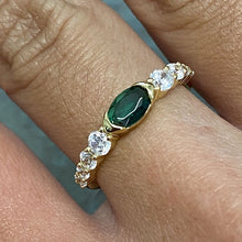 Oval with Graduated Cubic Zirconia Stones Ring