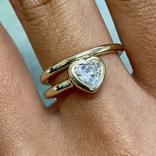 Heart Bezel Spiral Band Ring