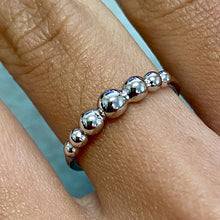 Graduated Ball Band Ring