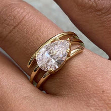 Teardrop Spiral Band Ring