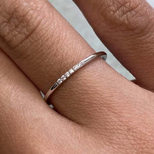 Simple 5-Cubic Zirconia Thin Band Ring