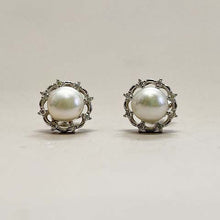 Pearl Flower Stud Earrings