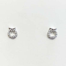 Mini Pearl Wreath with Bow Stud Earrings