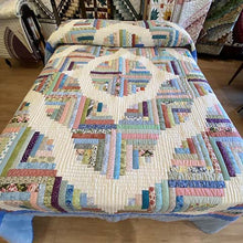 Curvy Log Cabin Queen Quilt