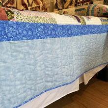Curvy Log Cabin Queen Quilt