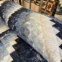 Surf Song Queen Quilt
