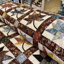 Autumn Leaves Queen Quilt