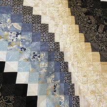 Blue & Cream Surf Song King Quilt