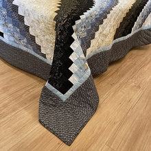 Blue & Cream Surf Song King Quilt