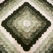 Green Ocean Wave King-sized Quilt