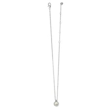 Medallion Pearl Short Necklace