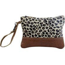 Wow Factor Pouch