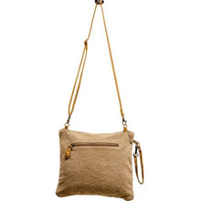 Razia Crossbody