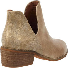 Wayland Ankle Boots